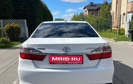 Toyota Camry, 2017 год, 2 200 000 рублей, 6 фотография
