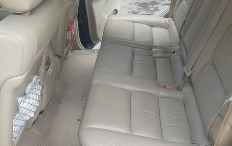 Toyota Land Cruiser 100 рестайлинг 2, 2006 год, 2 700 000 рублей, 4 фотография