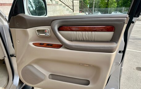 Toyota Land Cruiser 100 рестайлинг 2, 2001 год, 2 950 000 рублей, 14 фотография
