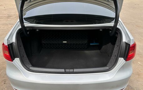 Volkswagen Jetta VI, 2012 год, 1 300 000 рублей, 8 фотография