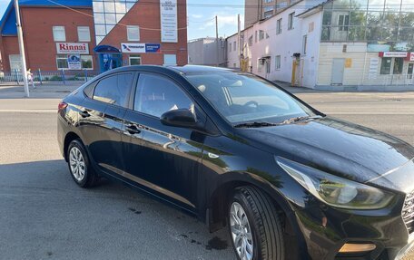 Hyundai Solaris II рестайлинг, 2018 год, 1 350 000 рублей, 4 фотография
