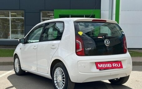Volkswagen up! I рестайлинг, 2013 год, 879 000 рублей, 7 фотография
