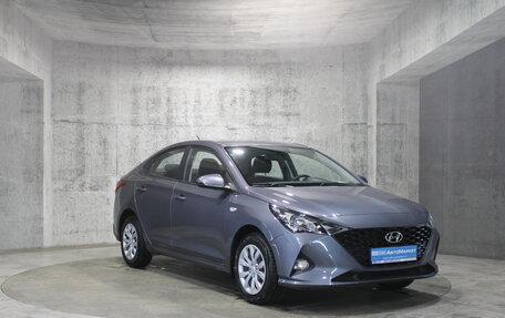 Hyundai Solaris II рестайлинг, 2021 год, 1 611 000 рублей, 3 фотография