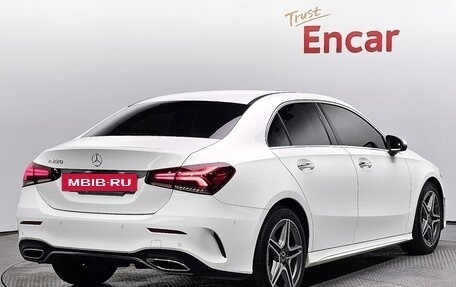 Mercedes-Benz A-Класс, 2020 год, 2 450 000 рублей, 3 фотография
