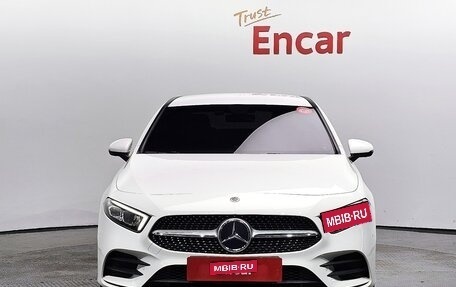Mercedes-Benz A-Класс, 2020 год, 2 450 000 рублей, 2 фотография