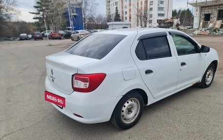 Renault Logan II, 2017 год, 400 000 рублей, 3 фотография