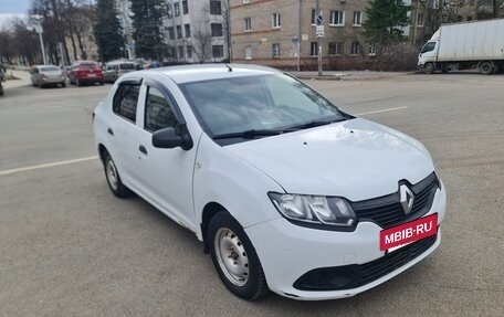 Renault Logan II, 2017 год, 400 000 рублей, 2 фотография