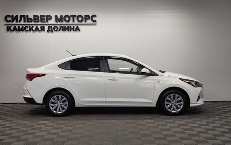 Hyundai Solaris II рестайлинг, 2021 год, 1 720 000 рублей, 4 фотография