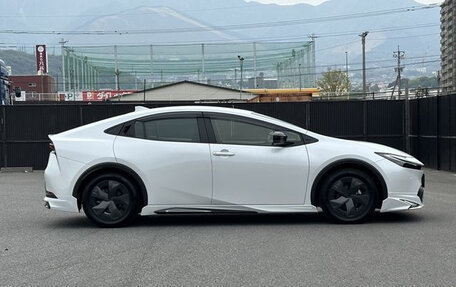 Toyota Prius IV XW50, 2025 год, 3 800 035 рублей, 4 фотография