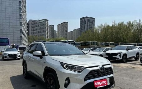 Toyota RAV4, 2021 год, 2 800 101 рублей, 3 фотография