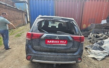 Mitsubishi Outlander III рестайлинг 3, 2016 год, 550 000 рублей, 5 фотография