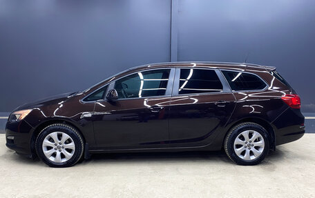 Opel Astra J, 2014 год, 990 000 рублей, 2 фотография
