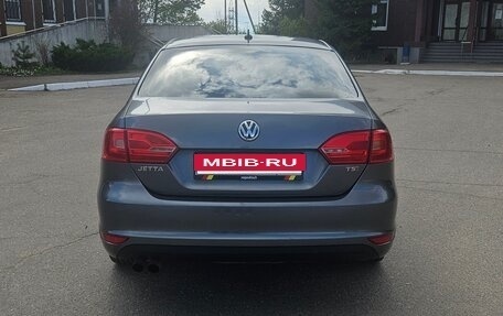 Volkswagen Jetta VI, 2013 год, 855 000 рублей, 4 фотография