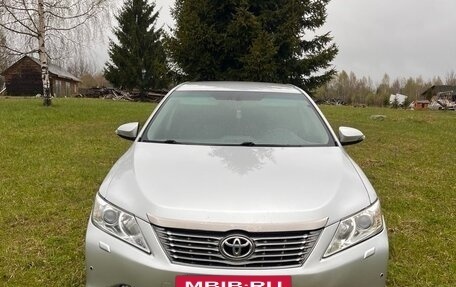 Toyota Camry, 2012 год, 1 350 000 рублей, 2 фотография