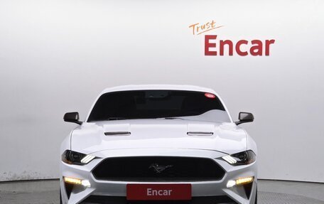 Ford Mustang VI рестайлинг, 2020 год, 2 855 000 рублей, 2 фотография