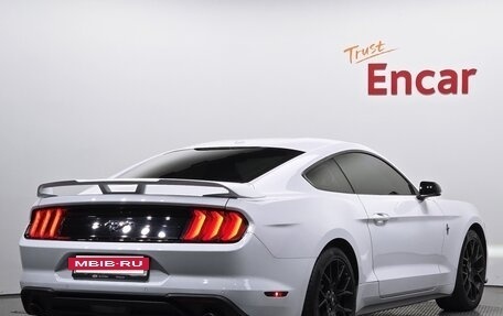 Ford Mustang VI рестайлинг, 2020 год, 2 855 000 рублей, 4 фотография