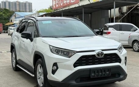 Toyota RAV4, 2022 год, 2 560 000 рублей, 3 фотография