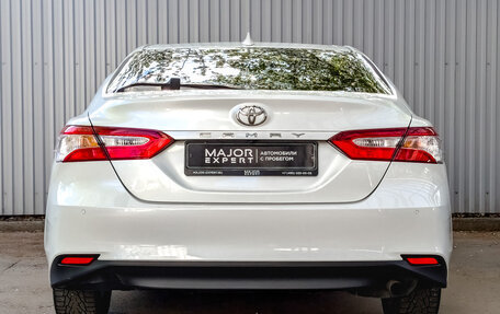 Toyota Camry, 2019 год, 2 700 000 рублей, 6 фотография