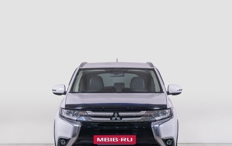 Mitsubishi Outlander III рестайлинг 3, 2016 год, 1 999 000 рублей, 2 фотография