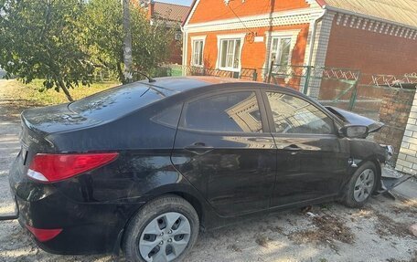 Hyundai Solaris II рестайлинг, 2015 год, 450 000 рублей, 3 фотография