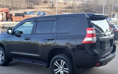 Toyota Land Cruiser Prado 150 рестайлинг 2, 2014 год, 3 485 000 рублей, 6 фотография
