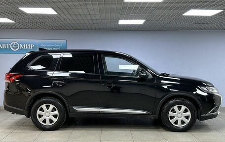 Mitsubishi Outlander III рестайлинг 3, 2018 год, 1 785 000 рублей, 4 фотография