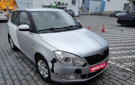 Skoda Fabia II, 2011 год, 327 000 рублей, 2 фотография