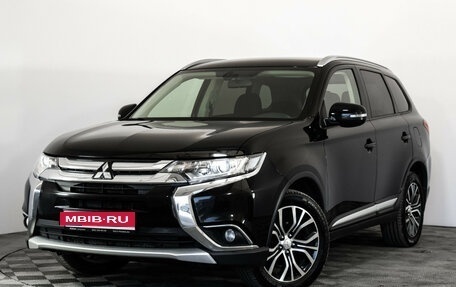 Mitsubishi Outlander III рестайлинг 3, 2018 год, 1 989 000 рублей, 1 фотография