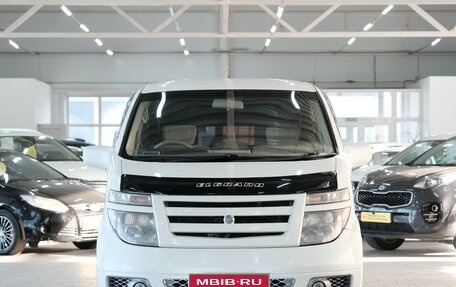 Nissan Elgrand III, 2002 год, 1 199 000 рублей, 1 фотография