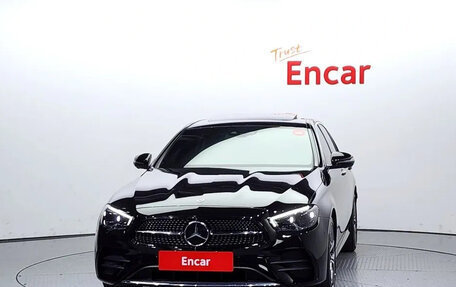 Mercedes-Benz E-Класс, 2022 год, 4 260 000 рублей, 2 фотография