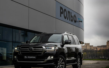 Toyota Land Cruiser 200, 2018 год, 6 349 000 рублей, 1 фотография
