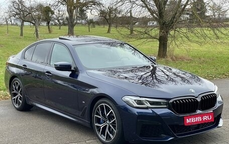 BMW 5 серия, 2022 год, 4 250 000 рублей, 1 фотография