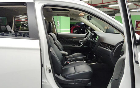 Mitsubishi Outlander III рестайлинг 3, 2020 год, 2 285 017 рублей, 4 фотография