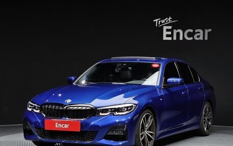 BMW 3 серия, 2022 год, 3 000 000 рублей, 1 фотография