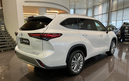 Toyota Highlander, 2025 год, 6 100 000 рублей, 5 фотография