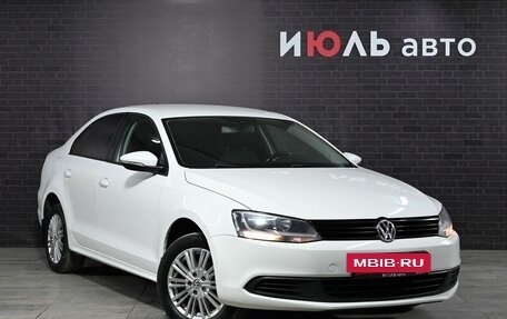 Volkswagen Jetta VI, 2013 год, 1 070 000 рублей, 3 фотография