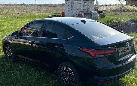 Hyundai Solaris II рестайлинг, 2021 год, 1 700 000 рублей, 2 фотография