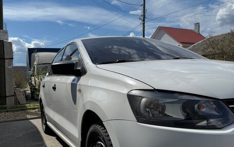 Volkswagen Polo VI (EU Market), 2011 год, 740 000 рублей, 3 фотография