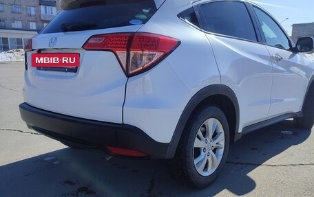 Honda Vezel, 2015 год, 1 720 000 рублей, 8 фотография