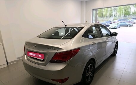 Hyundai Solaris II рестайлинг, 2015 год, 1 025 000 рублей, 4 фотография