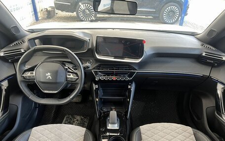 Peugeot 2008 II, 2020 год, 2 500 000 рублей, 10 фотография