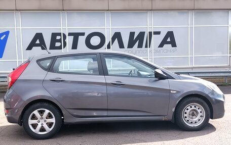 Hyundai Solaris II рестайлинг, 2012 год, 735 000 рублей, 3 фотография