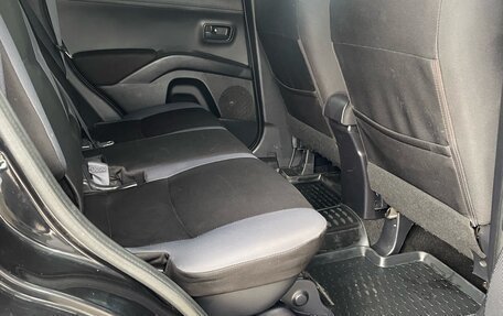 Mitsubishi Outlander III рестайлинг 3, 2010 год, 1 250 000 рублей, 11 фотография