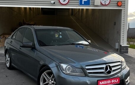 Mercedes-Benz C-Класс, 2011 год, 1 400 000 рублей, 1 фотография