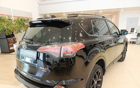 Toyota RAV4, 2018 год, 2 577 000 рублей, 5 фотография