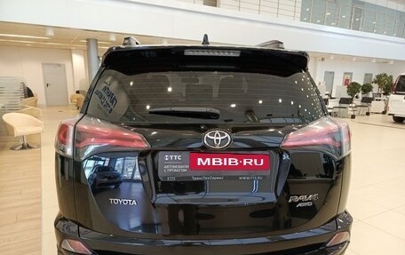 Toyota RAV4, 2018 год, 2 577 000 рублей, 6 фотография