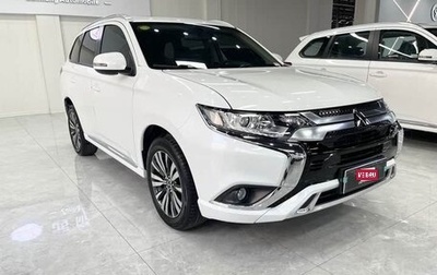 Mitsubishi Outlander III рестайлинг 3, 2021 год, 1 932 979 рублей, 1 фотография