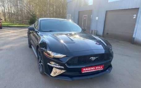 Ford Mustang VI рестайлинг, 2019 год, 2 900 000 рублей, 1 фотография