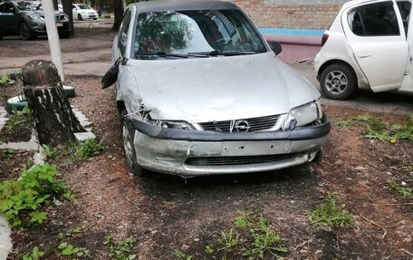 Opel Vectra B рестайлинг, 1996 год, 130 000 рублей, 1 фотография