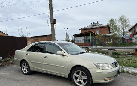 Toyota Camry V40, 2002 год, 650 000 рублей, 1 фотография